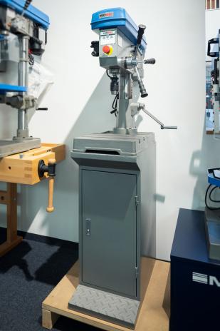 Tischbohrmaschine mit Unterschrank 373E | Ausstellungsmaschine 
